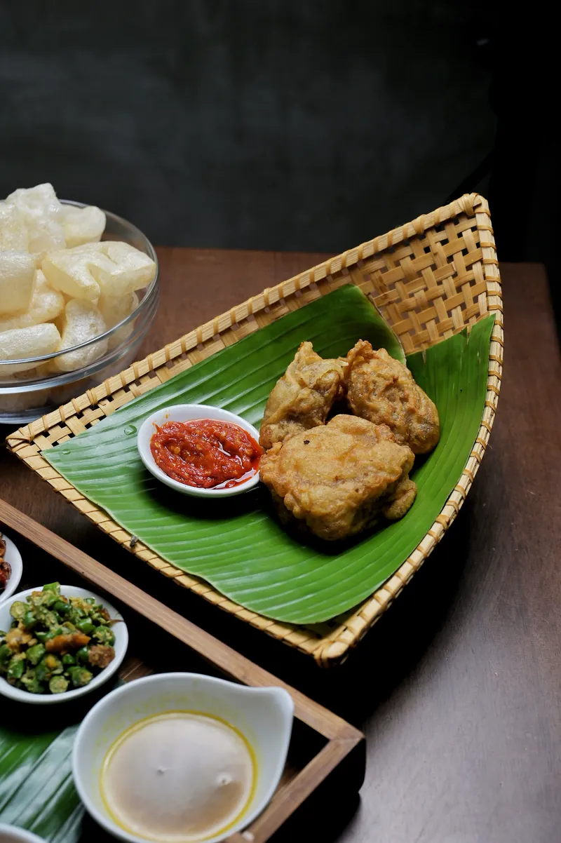 Tahu goreng dengan sambal
